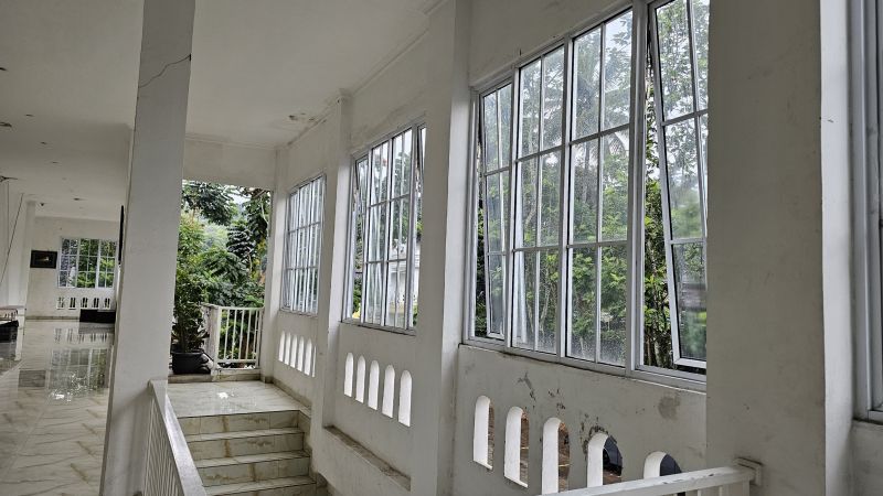 Metal Window Installation